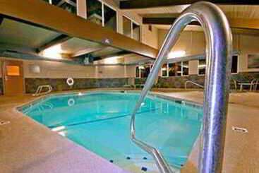 هتل Red Lion Inn & Suites Vancouver