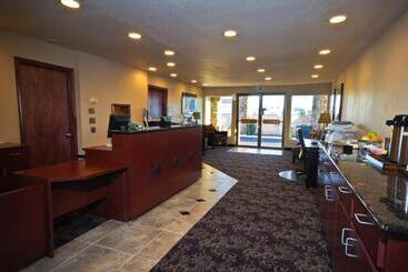 هتل Red Lion Inn & Suites Vancouver
