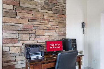 هتل Red Roof Inn Bowling Green