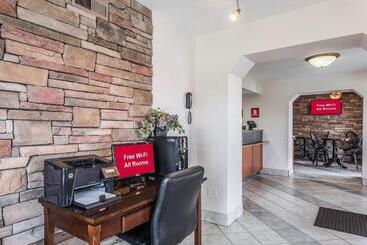 هتل Red Roof Inn Bowling Green