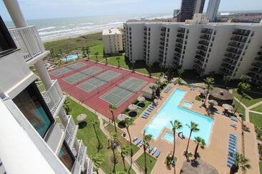 هتل Royale Beach And Tennis Club