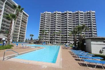 هتل Royale Beach And Tennis Club