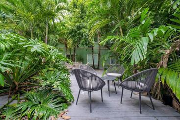 Garden Hotel Miami Airport, Trademark Collection By Wyndham