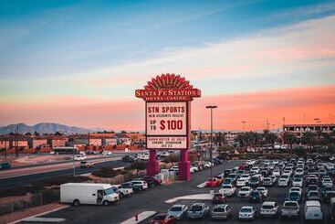 Santa Fe Station Hotel & Casino