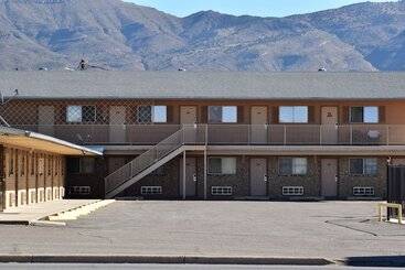 هتل Satellite Inn