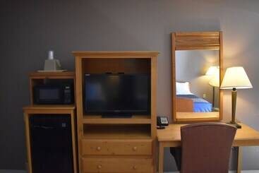 هتل Satellite Inn