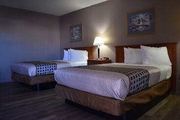 هتل Satellite Inn