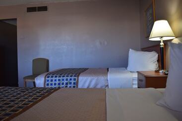 هتل Satellite Inn
