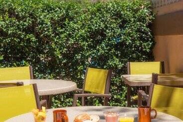 هتل Sedona Real Inn & Suites