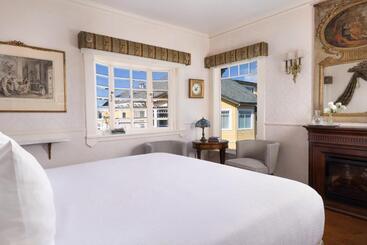 هتل Seven Gables Inn On Monterey Bay, A Kirkwood Collection