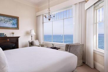 هتل Seven Gables Inn On Monterey Bay, A Kirkwood Collection