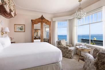 هتل Seven Gables Inn On Monterey Bay, A Kirkwood Collection
