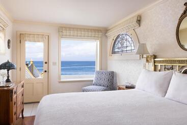 هتل Seven Gables Inn On Monterey Bay, A Kirkwood Collection
