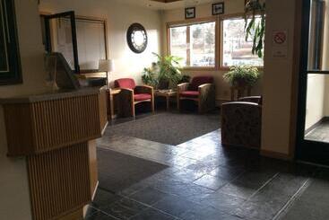 هتل Shelikof Lodge