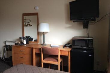 هتل Shelikof Lodge