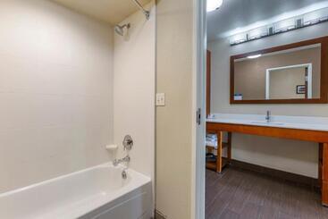 هتل Comfort Inn & Suites Coeur D Alene