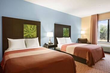 هتل Super 8 By Wyndham Pennsville/wilmington