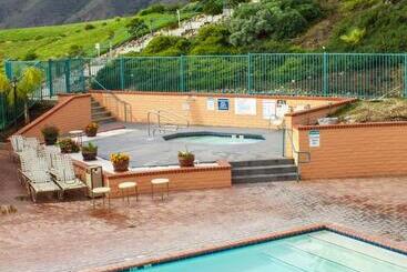 منتجع San Luis Bay Inn