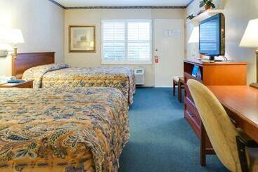 Saga Motor Hotel Pasadena