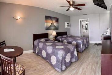Sails Resort Motel