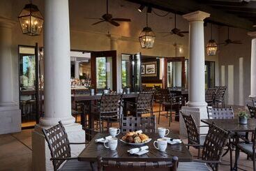 The Scottsdale Resort & Spa, Curio Collection By Hilton