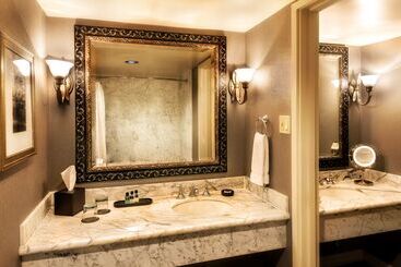 The Scottsdale Resort & Spa, Curio Collection By Hilton