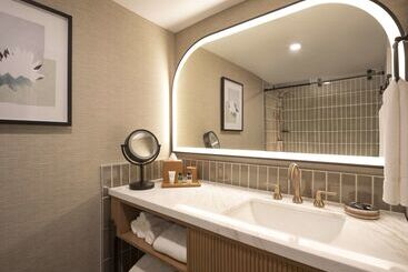 The Scottsdale Resort & Spa, Curio Collection By Hilton