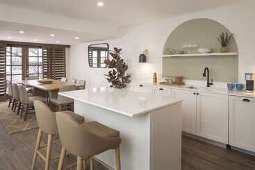 The Scottsdale Resort & Spa, Curio Collection By Hilton