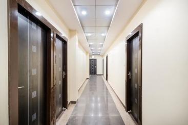 هتل Capital O 67322 Aastha Krishna Niketan