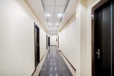 هتل Capital O 67322 Aastha Krishna Niketan