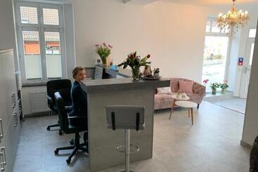 هتل Hanseat Stralsund