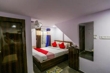 هتل O Red Velvet Classic Near Netaji Subhash Chandra Bose International Airport