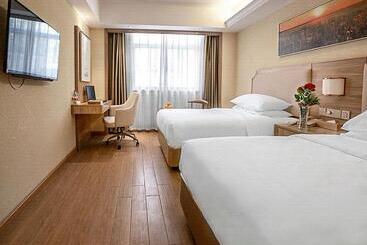 Vienna Hotel 3 Best Wuwei City South