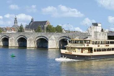 A Bascule Bed And Breakfast Maastricht
