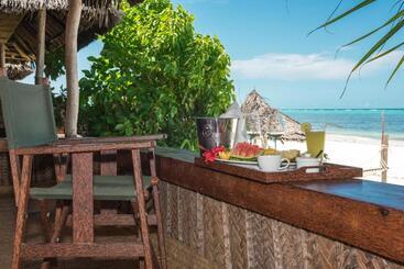 هتل Zanzibar Sunrise At Bandas