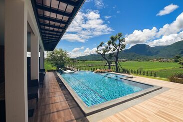 هتل Teva Valley Resort