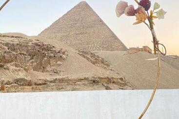 پانسیون The Grand Pyramids View