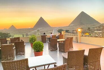 هتل Pyramids Heaven Inn