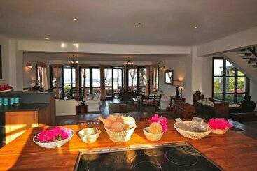 Villa Paradise On The Ocean