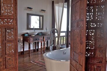 Villa Paradise On The Ocean