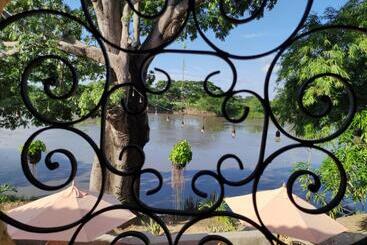 هتل Nieto Mompox, Ubicado En El Corazón Del Centro Histórico, Frente Al Rio Magdalena En Zona De Malecón