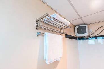 هتل The Habitat By Oyo Rooms