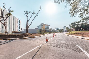 هتل The Habitat By Oyo Rooms