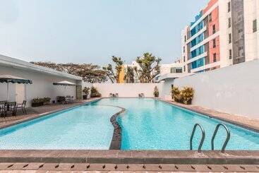 هتل The Habitat By Oyo Rooms