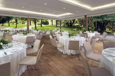 Boeira Garden Hotel Porto Gaia, Curio Collection By Hilton