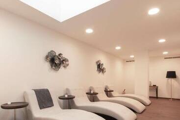 Boeira Garden Hotel Porto Gaia, Curio Collection By Hilton