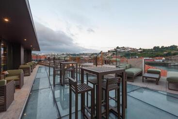 هتل Neya Porto
