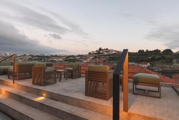هتل Neya Porto