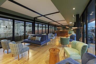 هتل Neya Porto