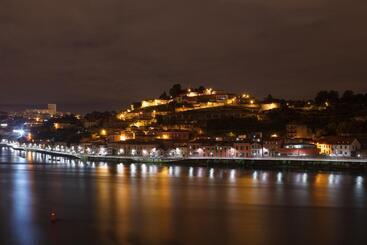 هتل Neya Porto